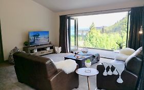 Closeburn Lakeview House
